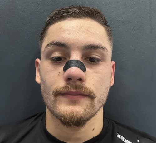 Aleksandar, 25
