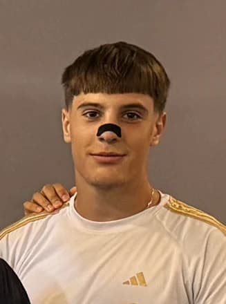 Andrej, 21